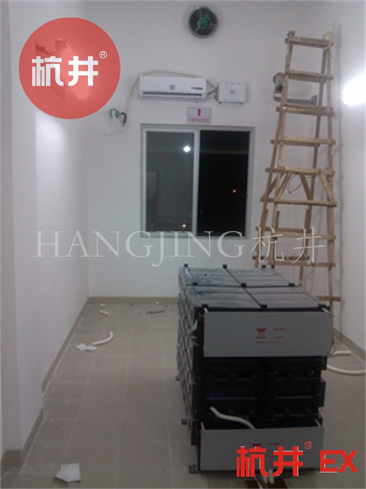 推焦车司机室属于易燃易爆仓所，需要安装防爆型空调